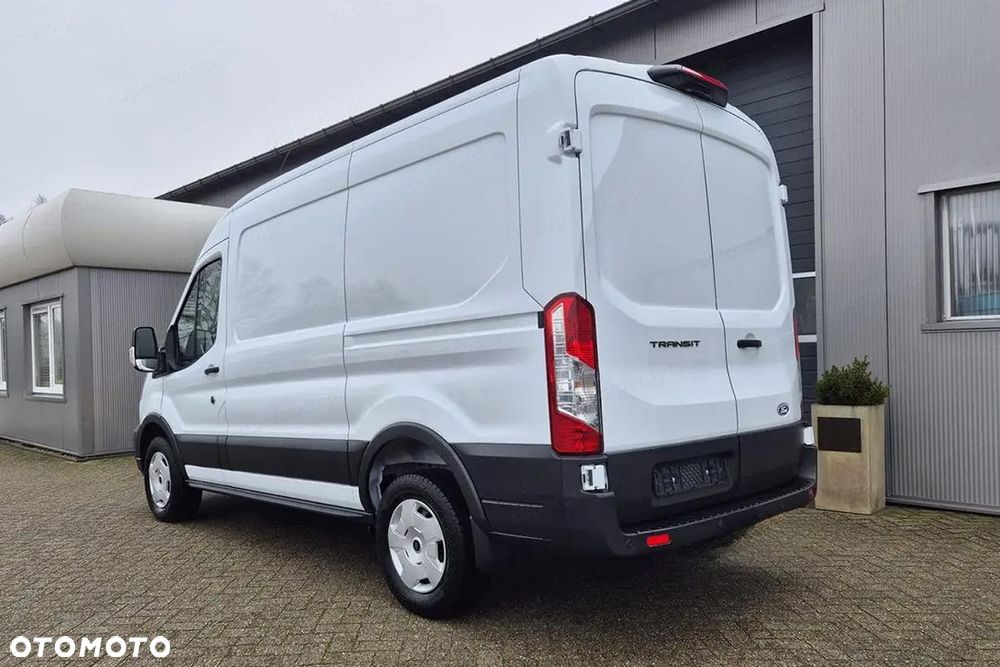 Ford Transit 350 L2H2 Trend 2.0 130KM - 9