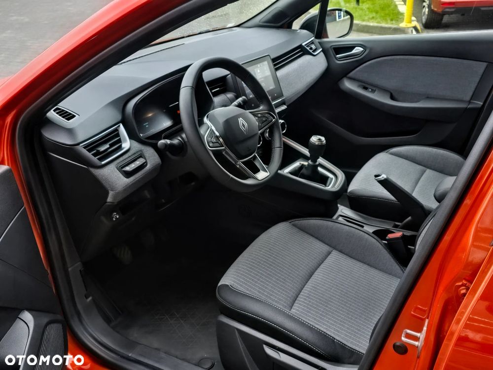 Renault Clio - 9