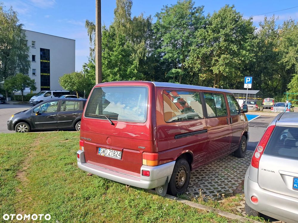 Volkswagen Caravelle - 5