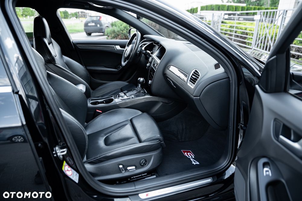 Audi S4 Avant S tronic - 23