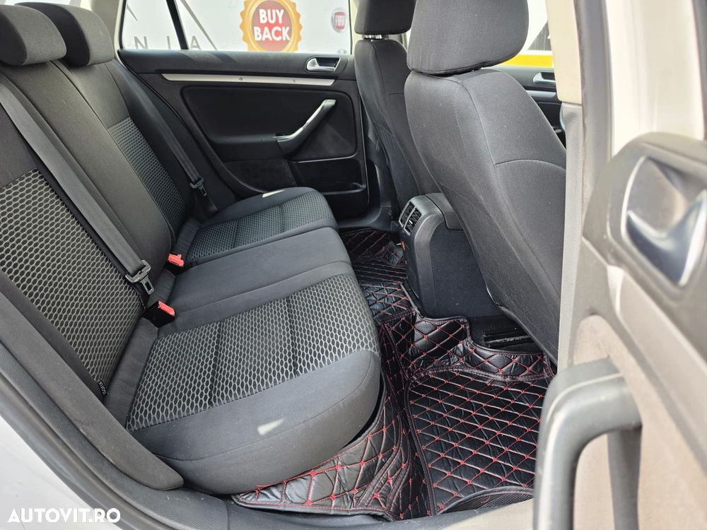 Volkswagen Golf 1.6 TDI DPF Comfortline - 9