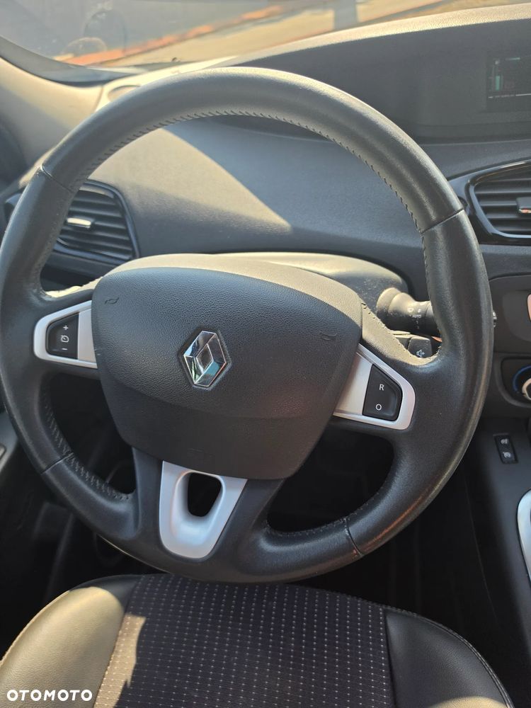 Renault Scenic ENERGY TCe 115 Bose Edition - 13