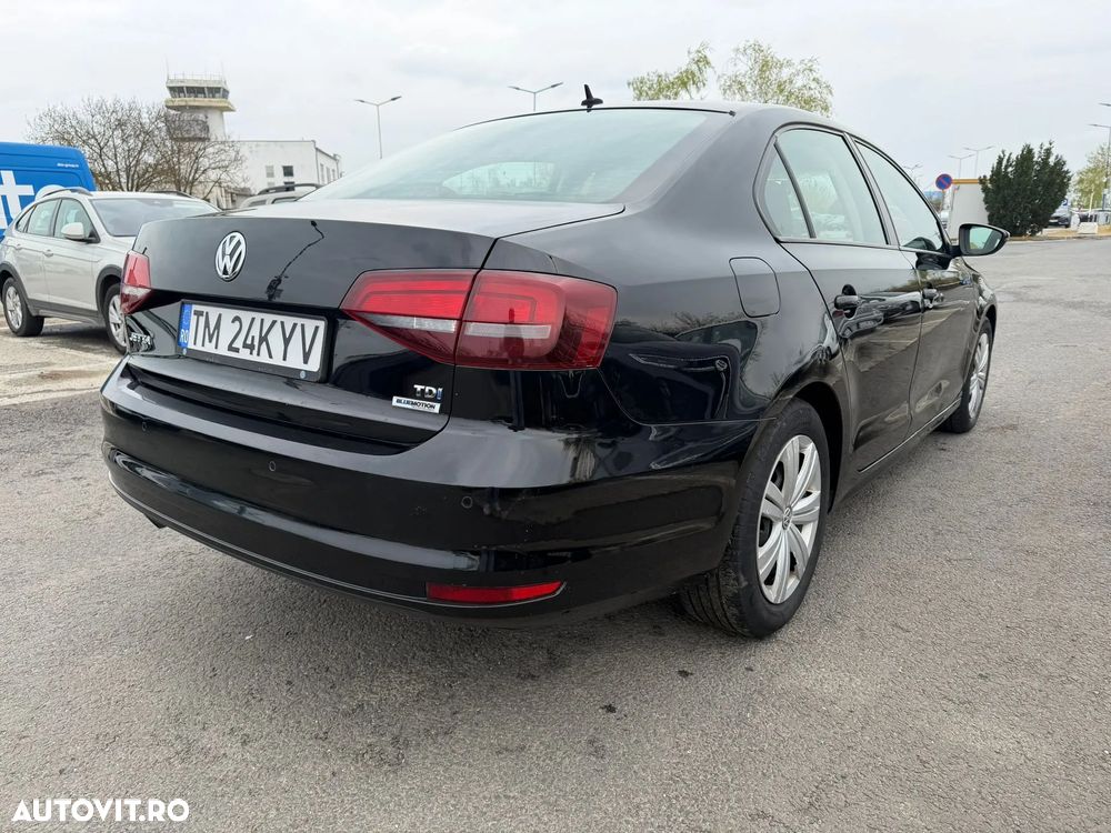 Volkswagen Jetta 2.0 TDI Comfortline - 2