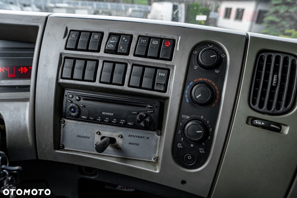 Renault Premium 450 DXI + Ten CATE TCO40 - 22