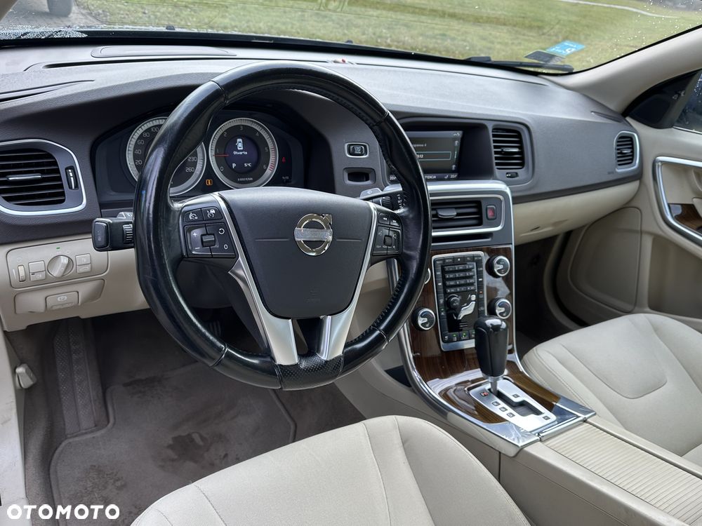 Volvo S60 D3 Geartronic Momentum - 13