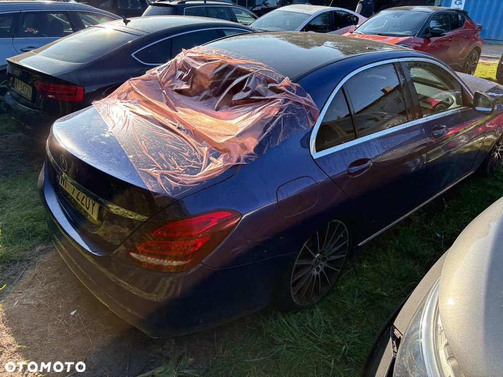Mercedes-Benz Klasa C 300 9G-TRONIC Exclusive - 4