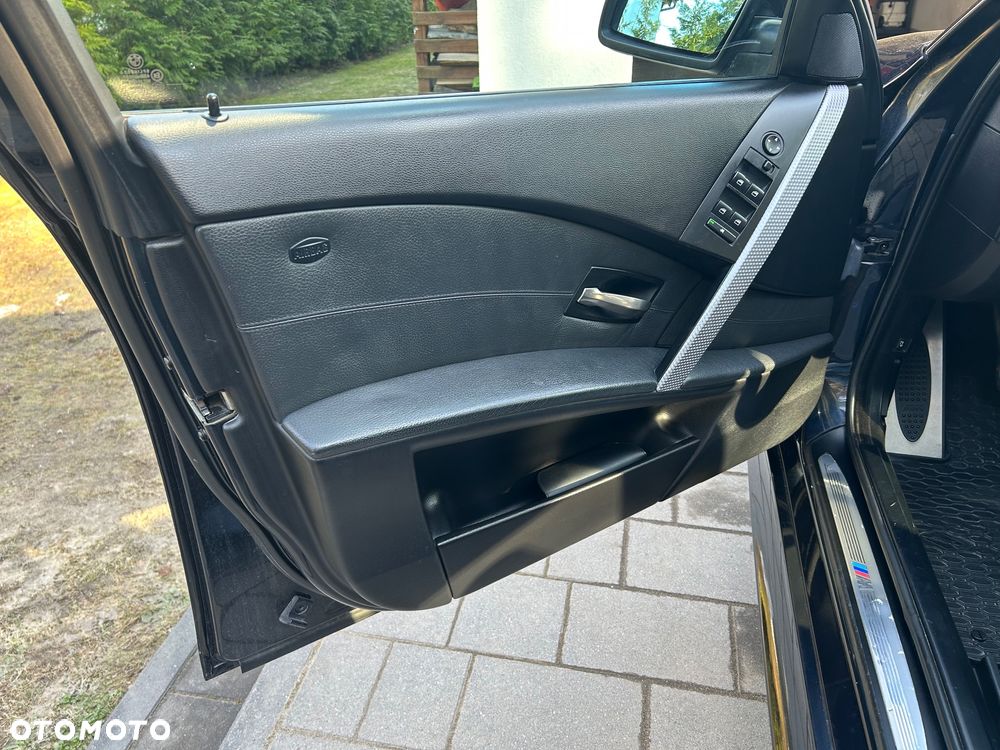 BMW Seria 5 525i - 17