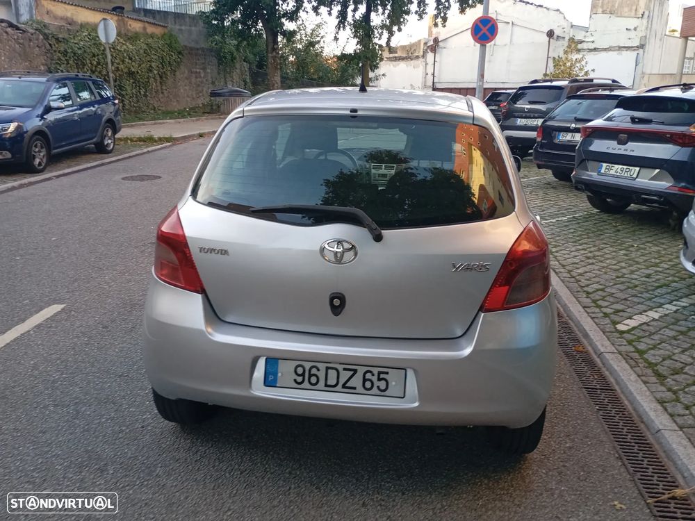 Toyota Yaris 1.0 VVT-i Motion - 2