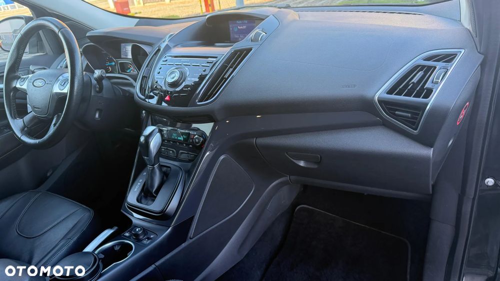 Ford Kuga 2.0 TDCi 4WD Titanium Plus - 27