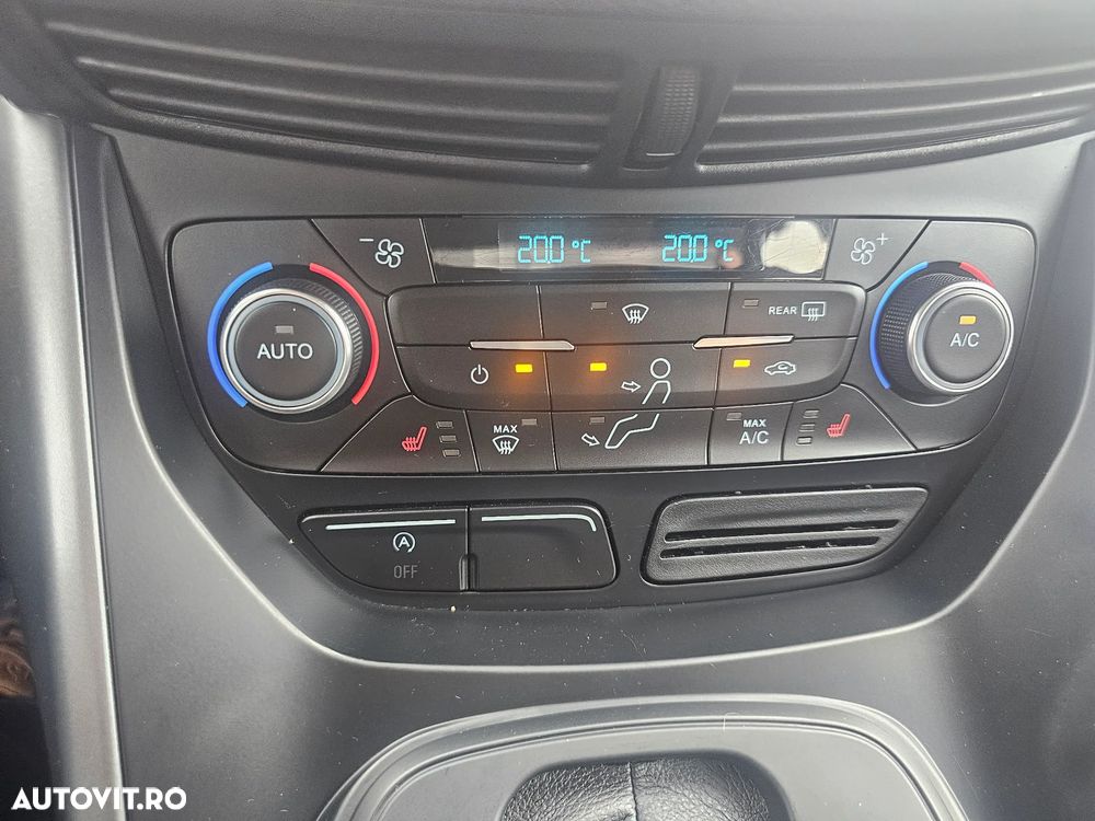 Ford Kuga 2.0 TDCi 4x4 Aut. Cool & Connect - 13