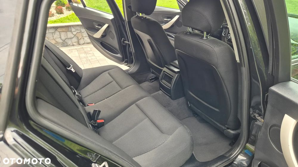 BMW Seria 3 318i Edition Luxury Line Purity - 14