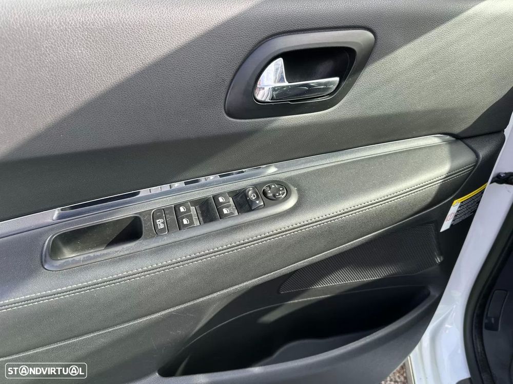 Peugeot 3008 1.6 e-HDi Allure 2-Tronic - 24
