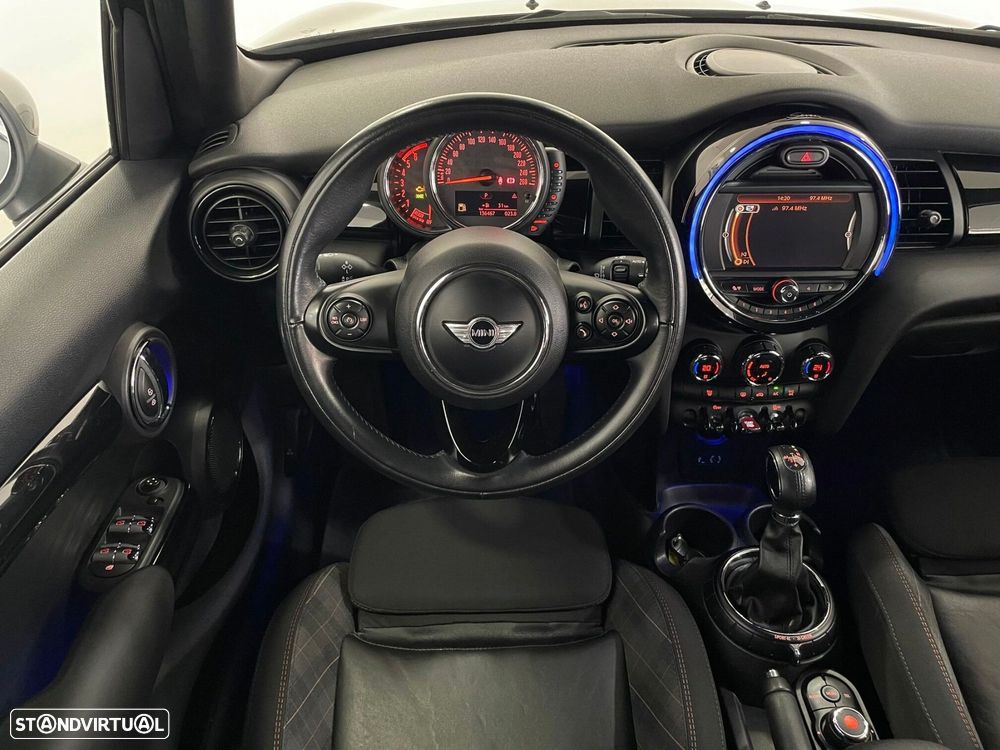 MINI 5 Portas Cooper D Aut. Seven - 28