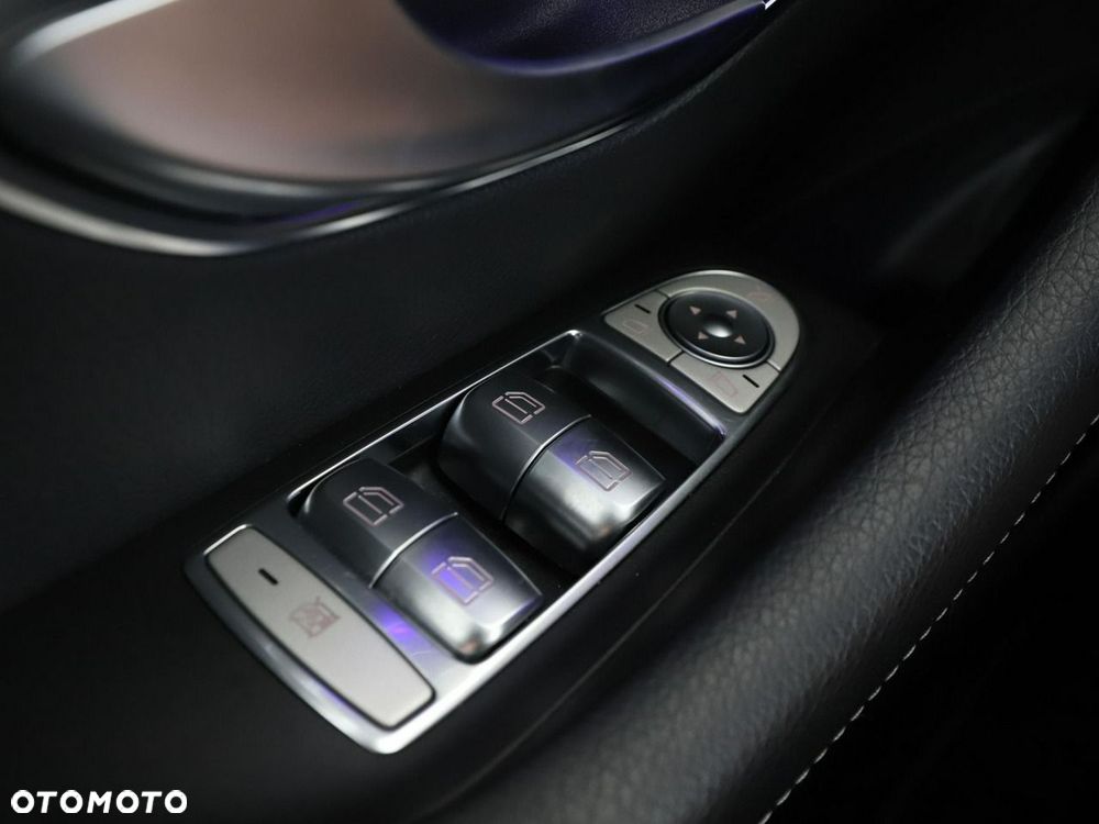 Mercedes-Benz Klasa E 200 7G-TRONIC Avantgarde - 36