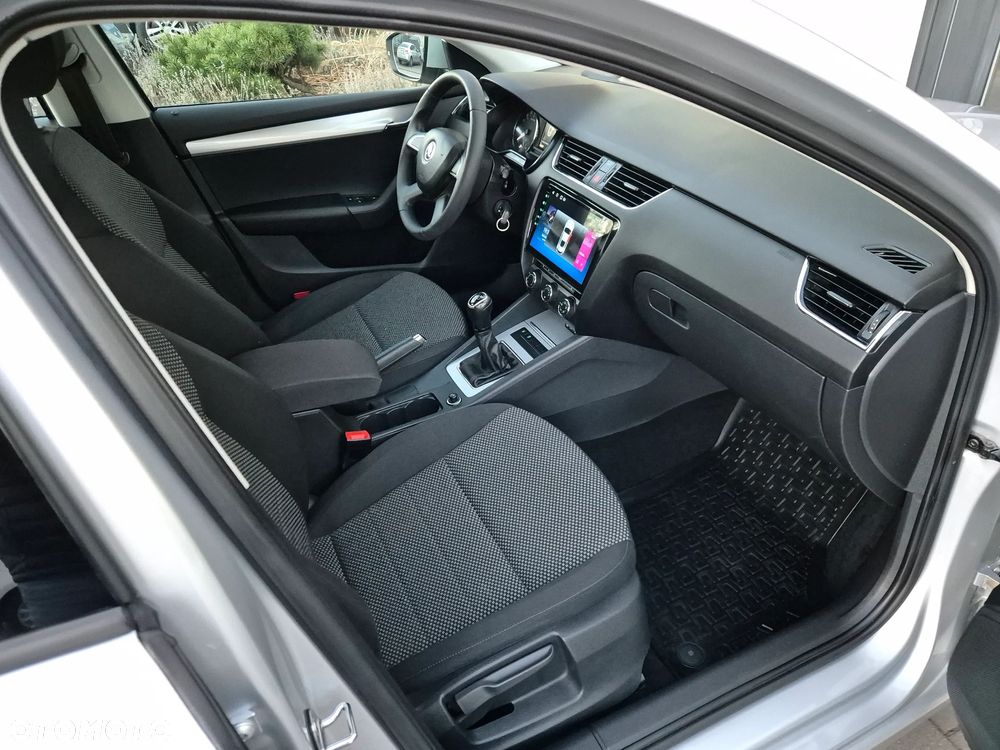 Skoda Octavia 1.6 TDI Edition - 9