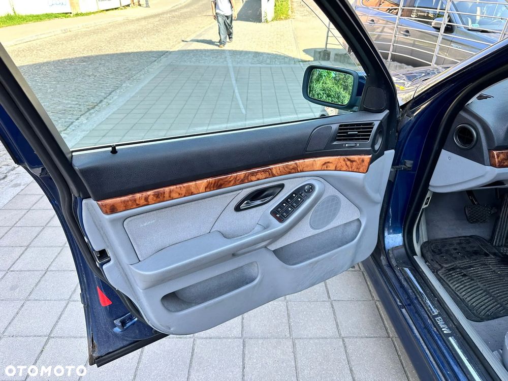 BMW Seria 5 - 15