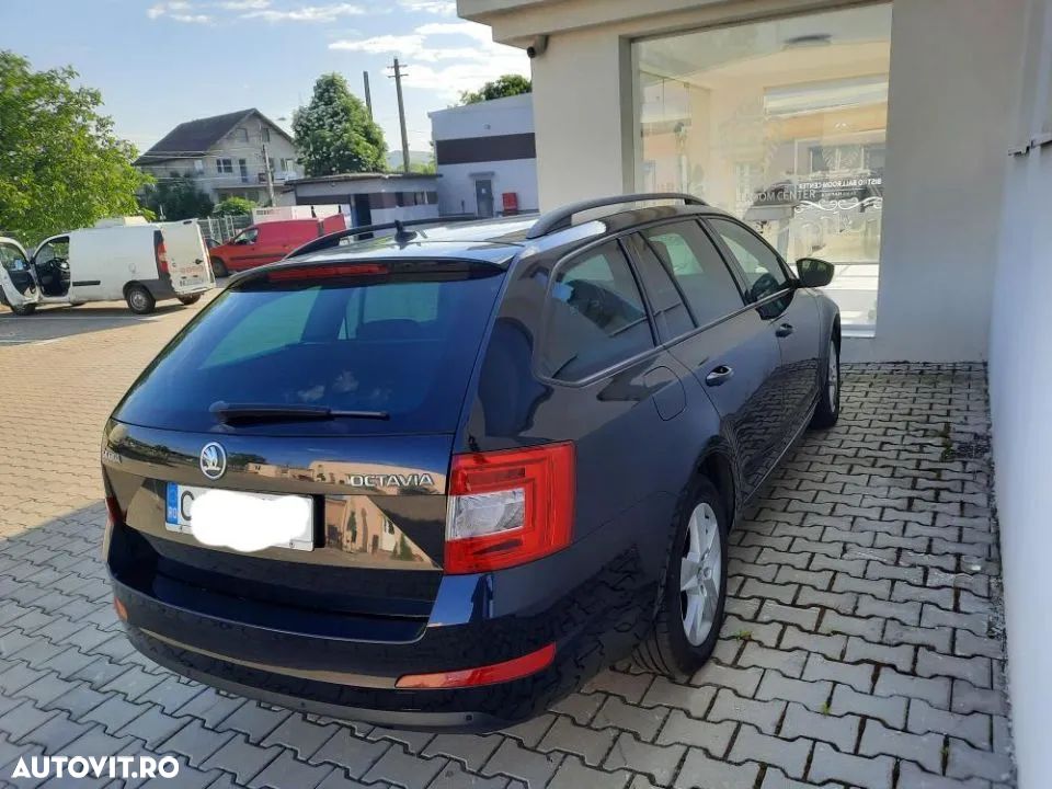 Skoda Octavia 1.6 TDI STYLE - 3