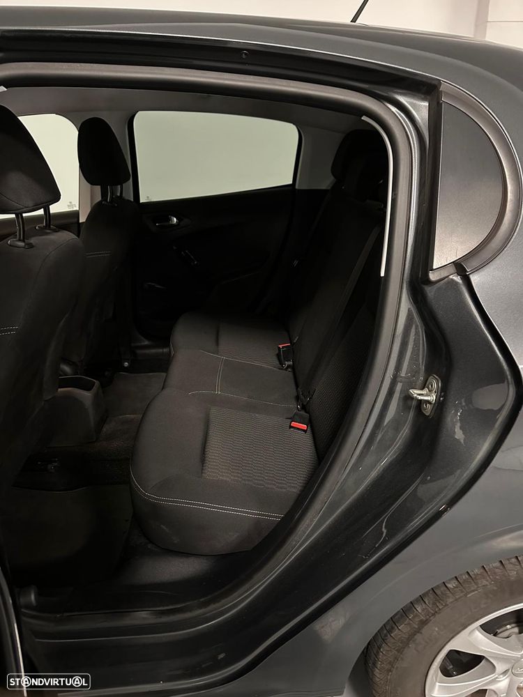 Peugeot 208 1.2 PureTech Active - 13