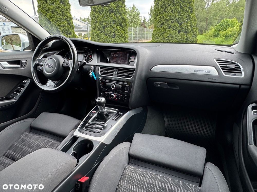 Audi A4 Avant 2.0 TDI DPF quattro S line Sportpaket - 7