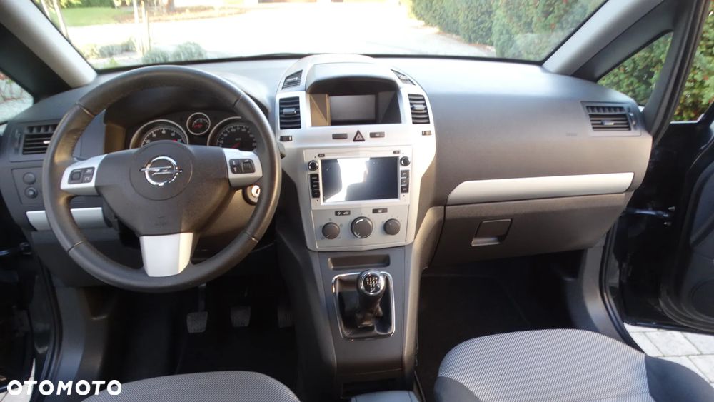 Opel Zafira - 19