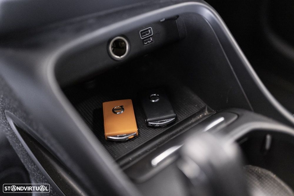 Volvo XC 40 T5 Recharge DKG Plus Dark - 25