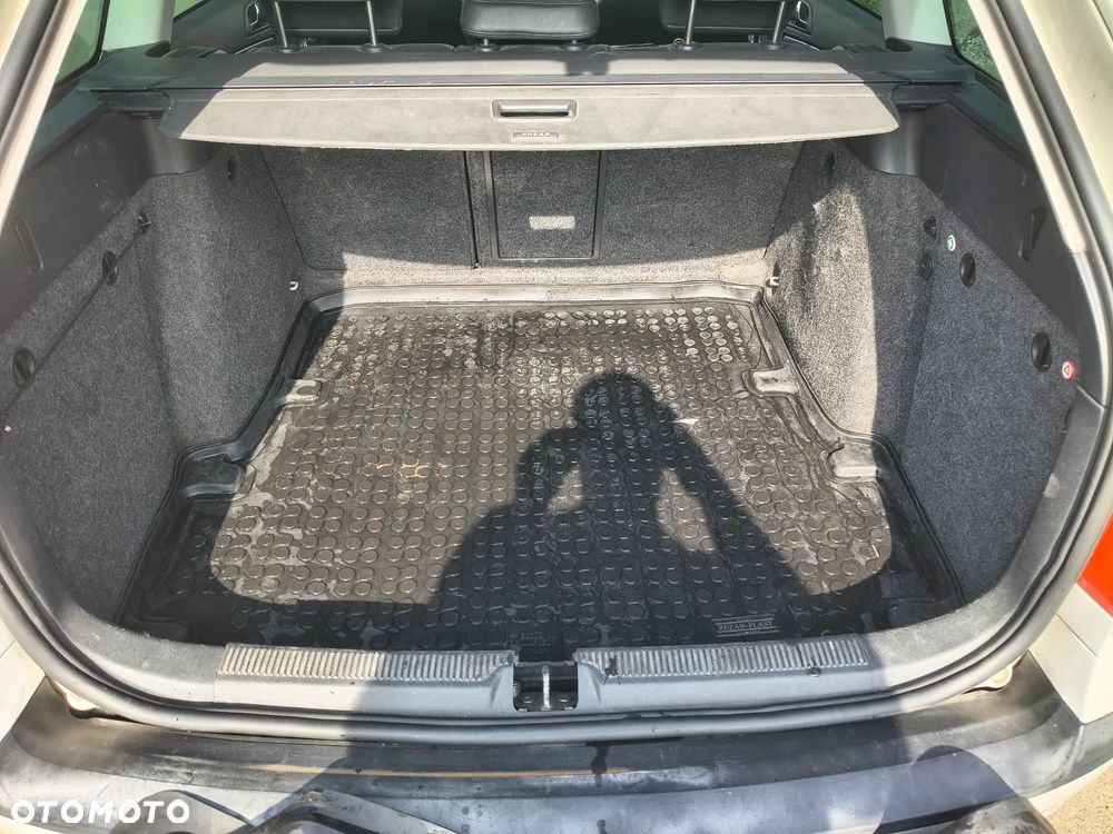 Skoda Octavia 2.0 TDI Elegance DSG - 3