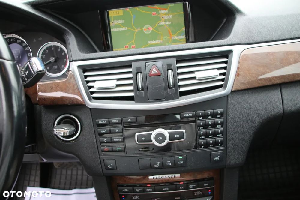 Mercedes-Benz Klasa E 250 CGI BlueEFFICIENCY 7G-TRONIC Elegance - 14