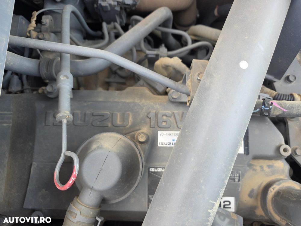 Hitachi ZX210LC-7,  23,4 TONE, 2021, 5.815h, CUPLA RAPIDA+CUPA NOUA 1,3mc+CUPA 0,9m latime+CUPA taluz, inst picon, camera spate si laterale, consum mediu 11,5l/h, ad sapare 7m, 3 pompe hidr, LANT NOU, CA NOU-posibilitate leasing 4 ani-PROMOTIE 96.900 EUR+Tva - 22