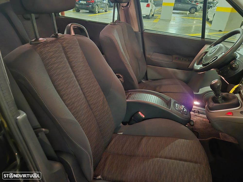 Renault Grand Scénic 1.5 dCi Dynamique - 31