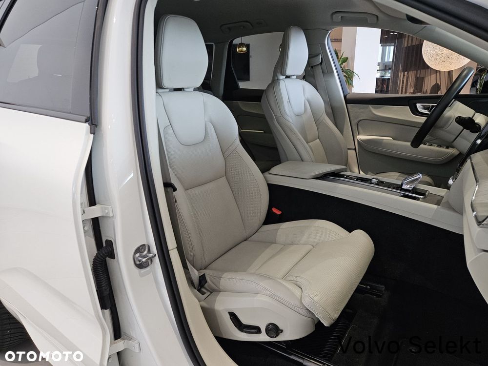 Volvo XC 60 - 32