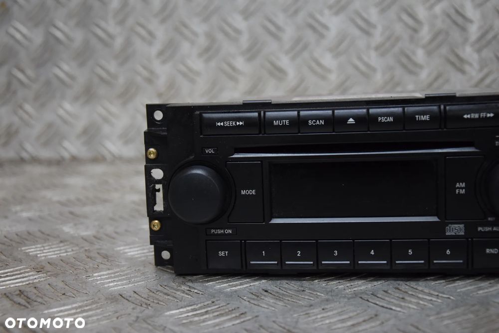 DODGE DURANGO II RADIO EU - 2