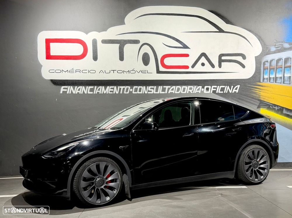 Tesla Model Y Performance Dual Motor AWD - 1