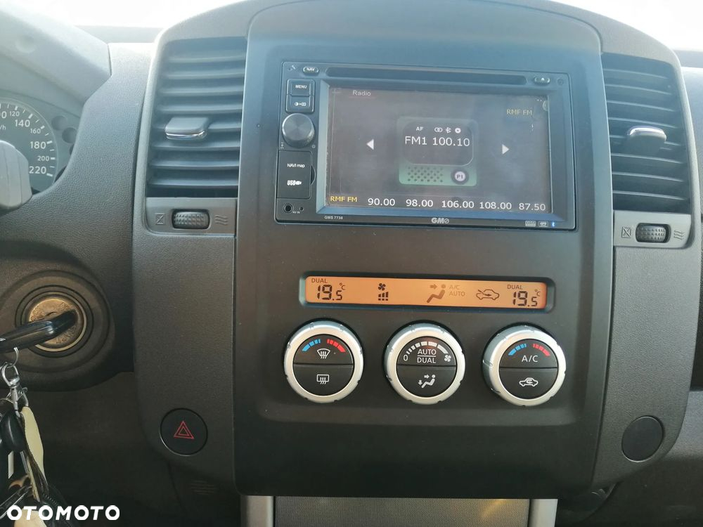 Nissan Navara 2.5 D LE - 10