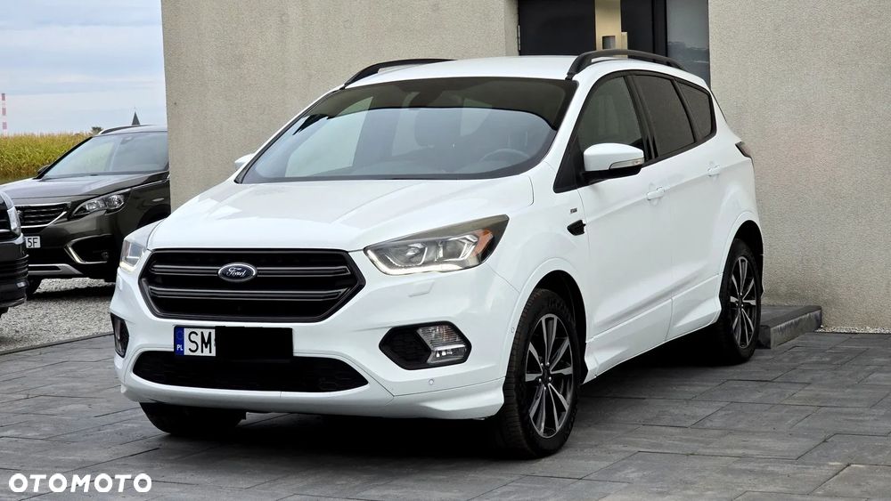 Ford Kuga 1.5 EcoBoost 2x4 ST-Line - 9