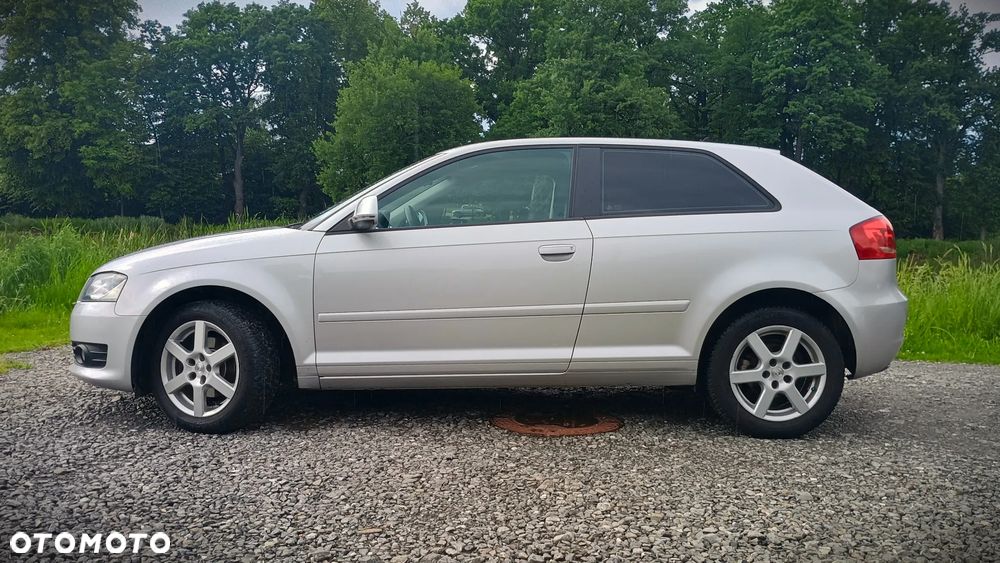 Audi A3 3-drzwiowe 1.6 S line Sportpaket (plus) - 4