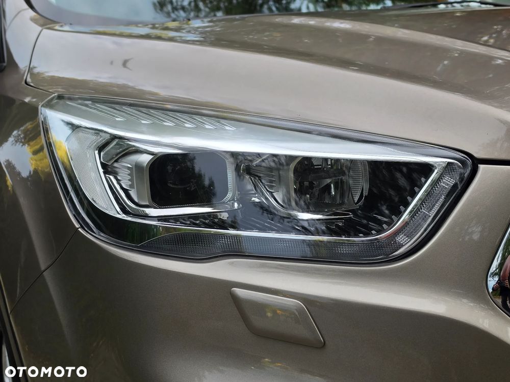 Ford Kuga 1.5 EcoBoost 2x4 Titanium - 37