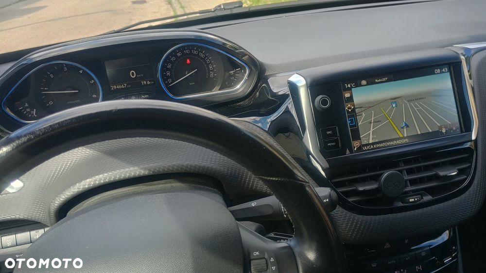 Peugeot 2008 BlueHDi FAP 120 STOP & START Allure - 19