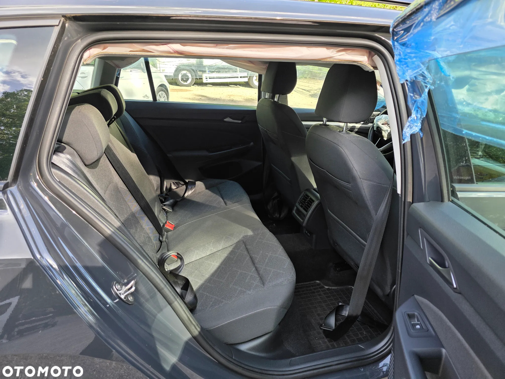 Volkswagen Golf VIII 1.5 TSI EVO Life - 18