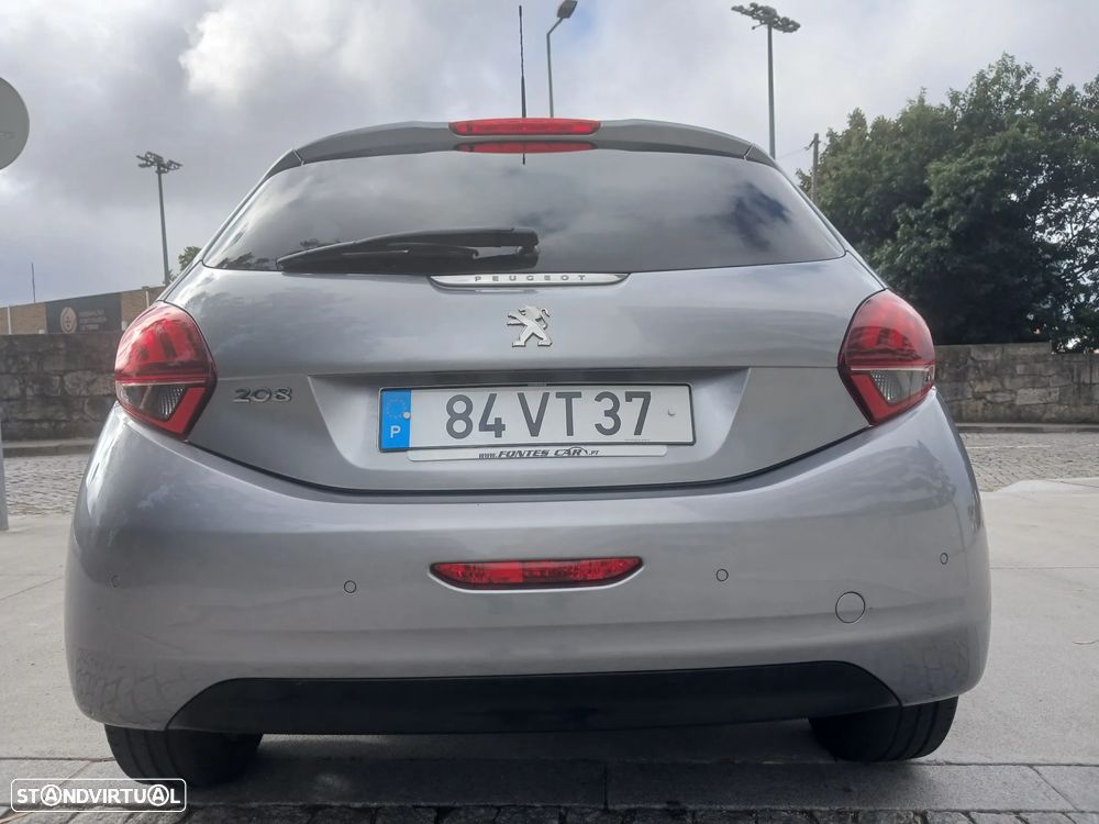 Peugeot 208 1.5 BlueHDi Signature - 11