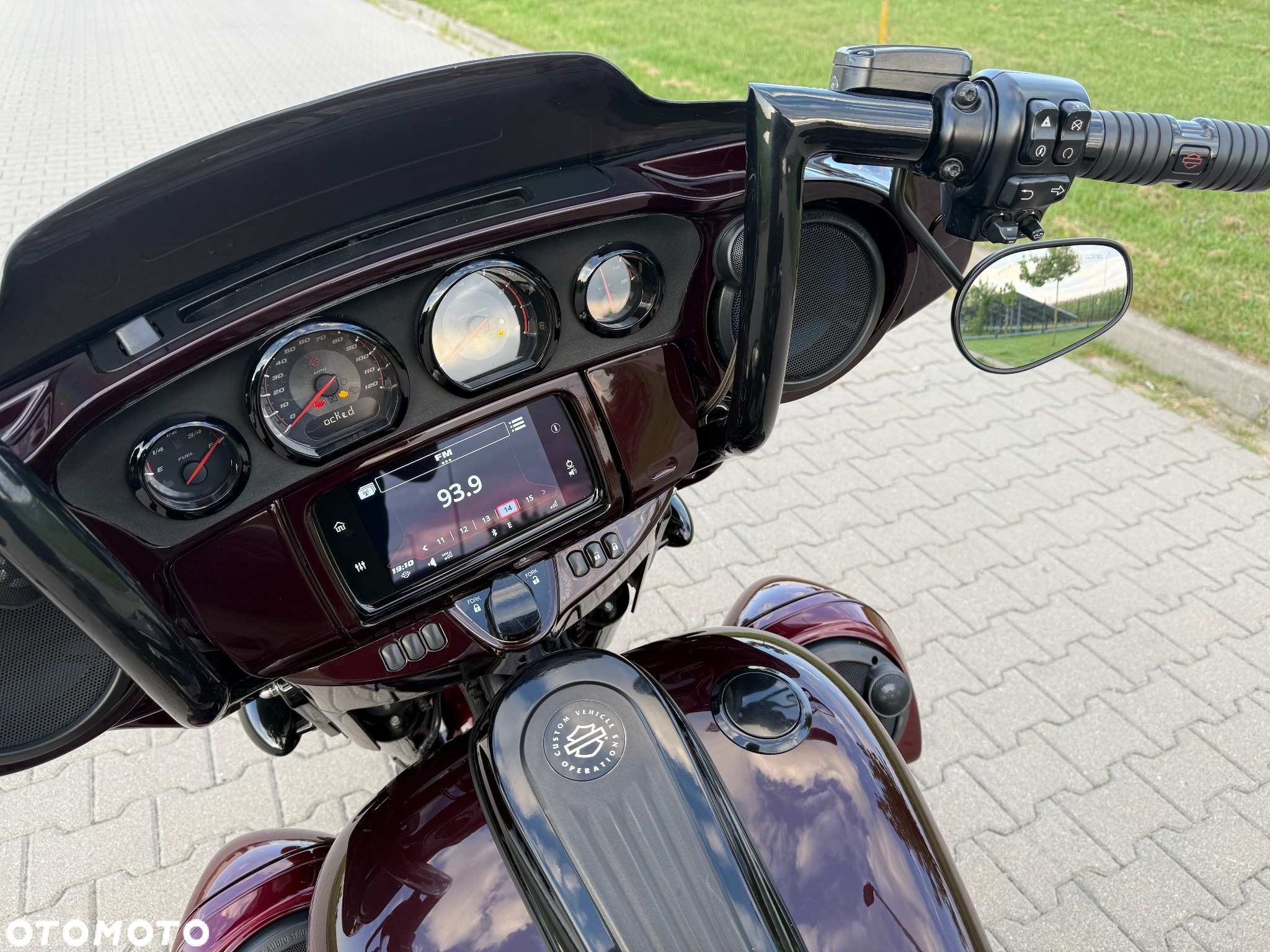 Harley-Davidson CVO Street Glide - 5
