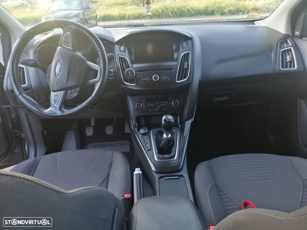 Ford Focus 1.0 SCTi Titanium - 14