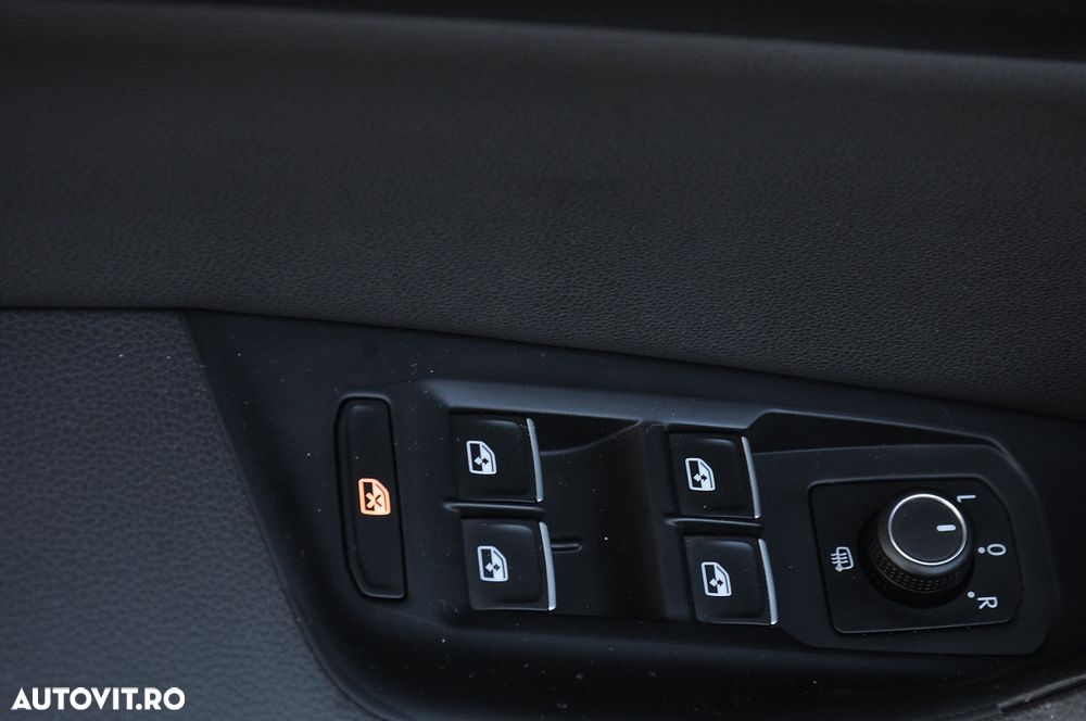 Volkswagen Passat 2.0 TDI Highline - 26