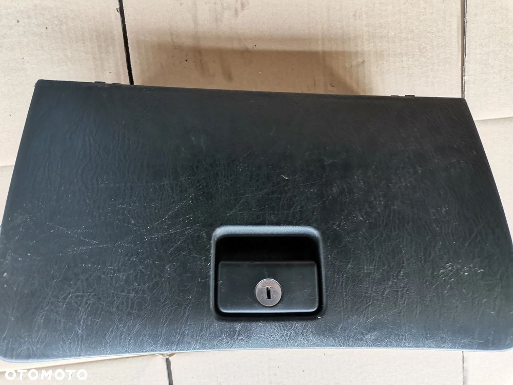 Schowek Toyota Corolla E12 - 1