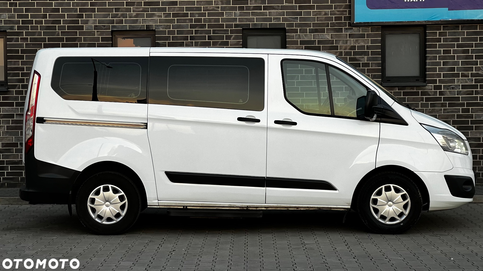 Ford Transit Custom - 11