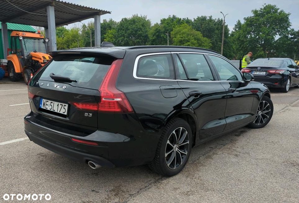 Volvo V60 B3 B Momentum Pro - 3