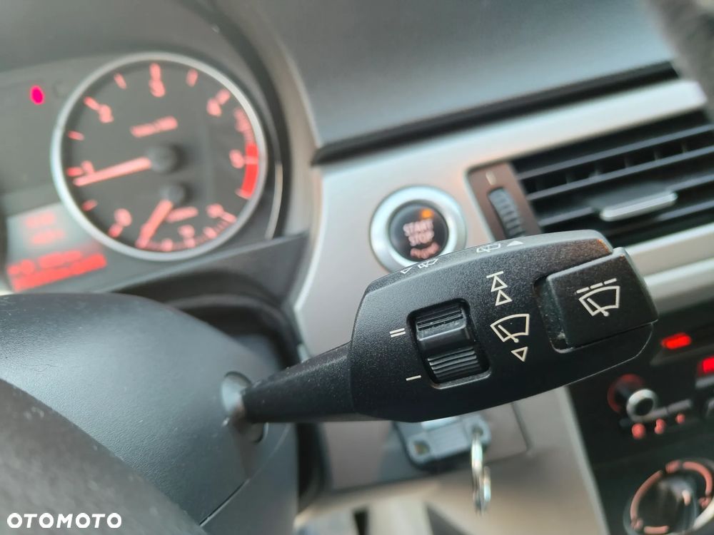 BMW Seria 3 320d - 10