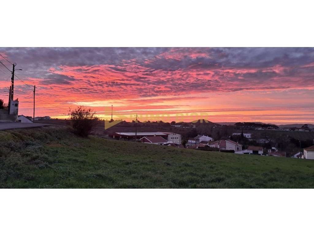 Moradia Exclusiva com Piscina Interior e Terraço - Conforto e Charm... - Grande imagem: 5/25