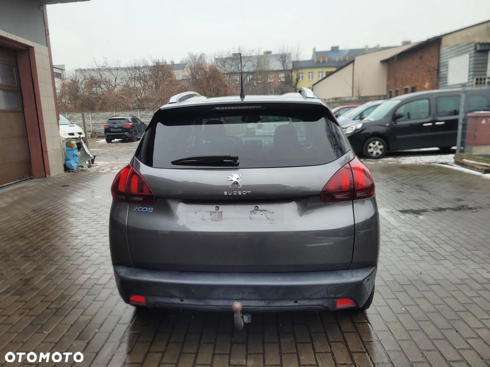 Peugeot 2008 1.2 Pure Tech GPF Style S&S - 5