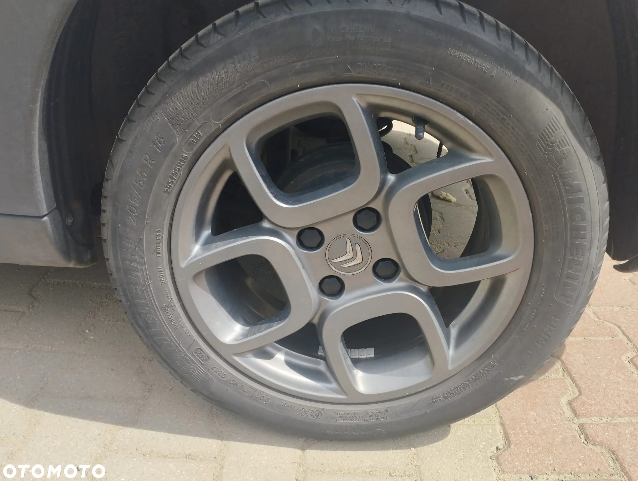 Citroën C4 Cactus 1.2 PureTech Shine S&S - 14