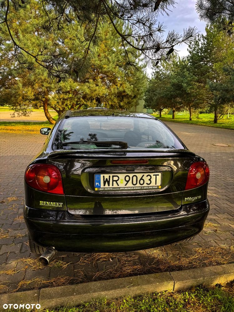 Renault Megane 1.6 Privilege - 4